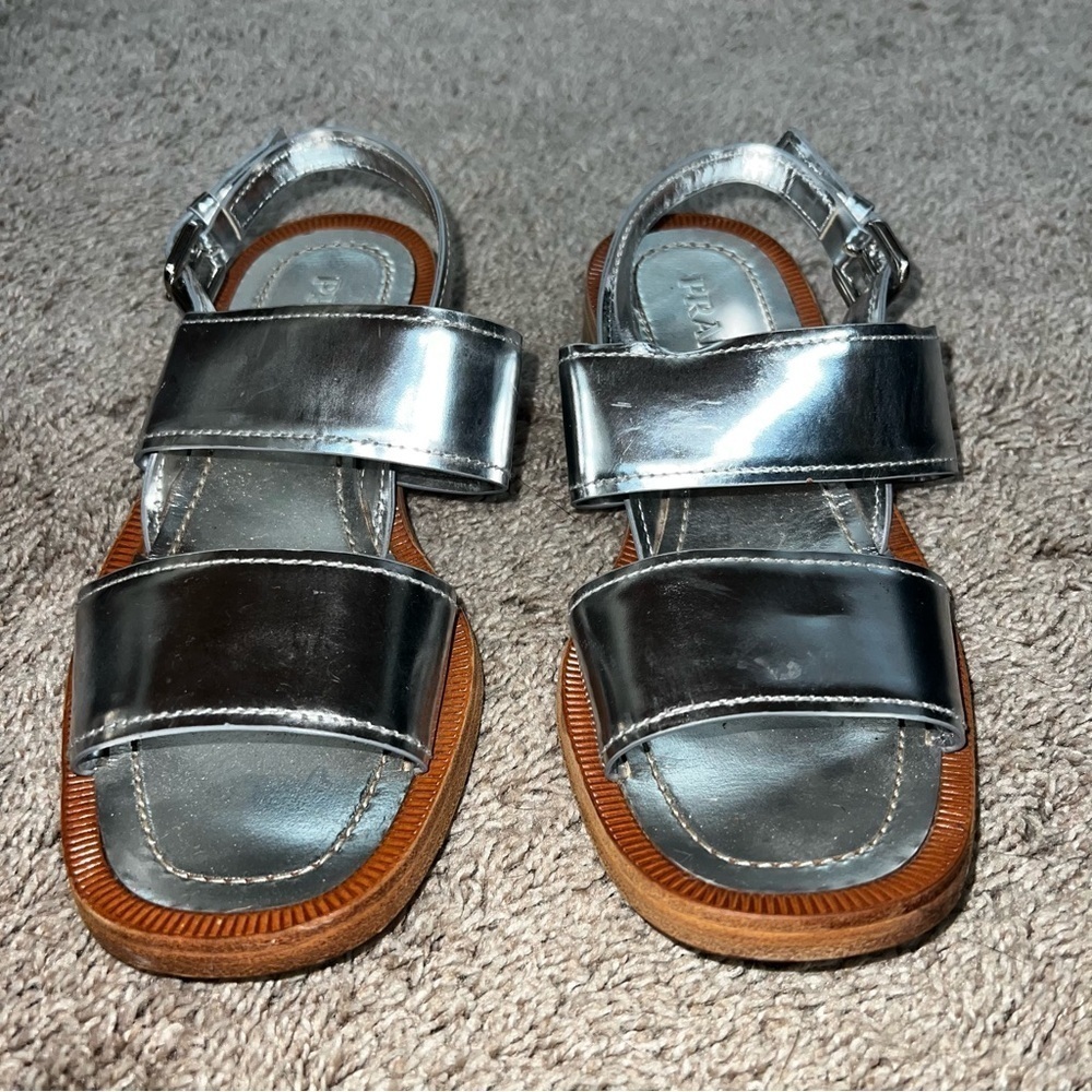 PRADA silver patent leather double banded metallic sandals sz 7 - Picture 4 of 12